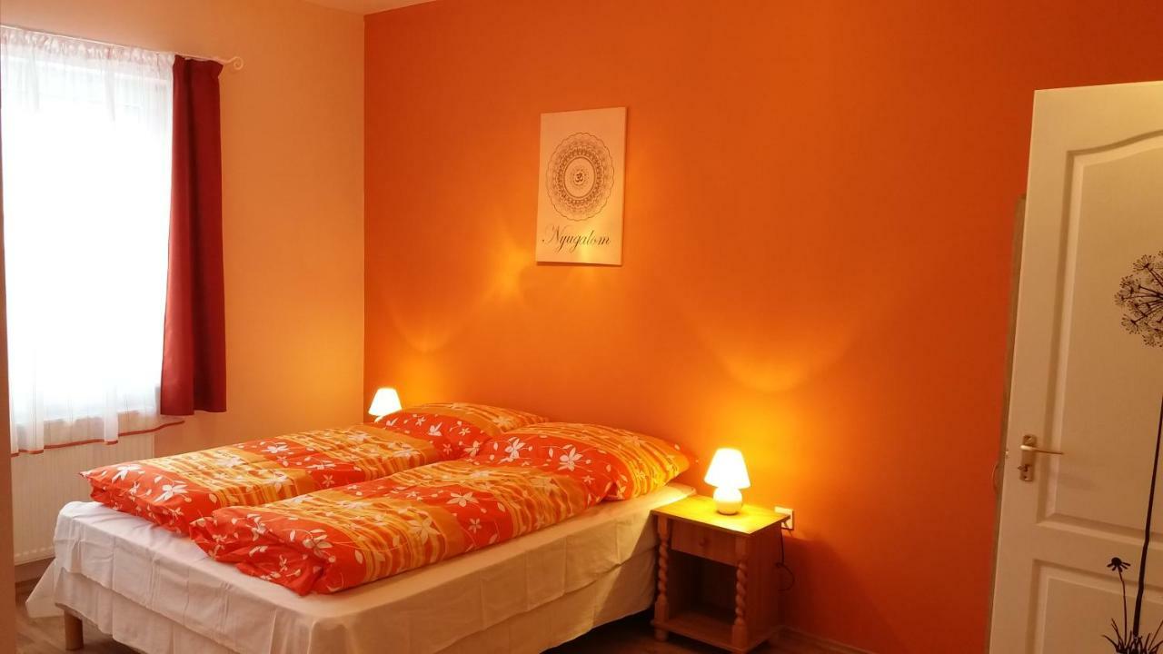 Bakonyi Mandala Haz Apartment Bakonybel ภายนอก รูปภาพ